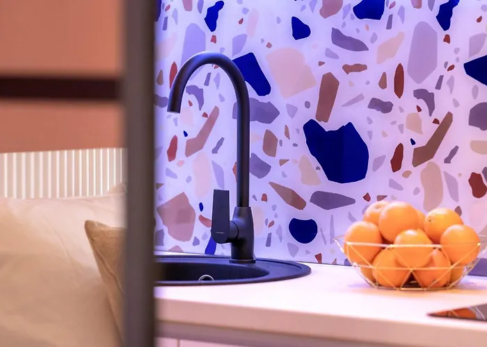 Fingerprint 5 Min From Center & * חוואר