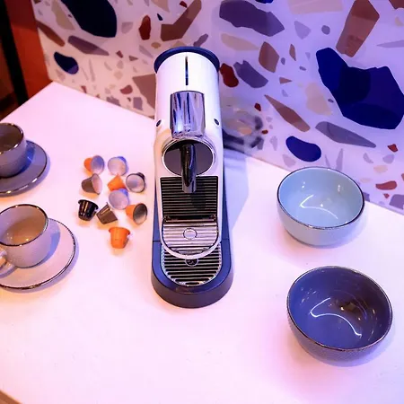 Fingerprint 5 Min From Center & *