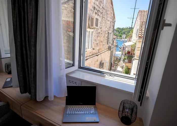 Fingerprint 5 Min From Center &